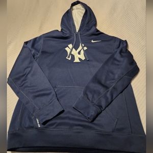 Men's Yankees nike hoodie size Large in good used condition